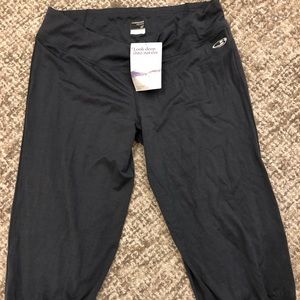 Icebreaker spirit capri NWT XL merino wool